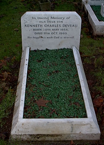 Pierre tombale de Kenneth Charles Deveau