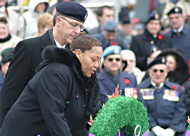 National Memorial (Silver) Cross Mother Agatha Dyer laying a wreath