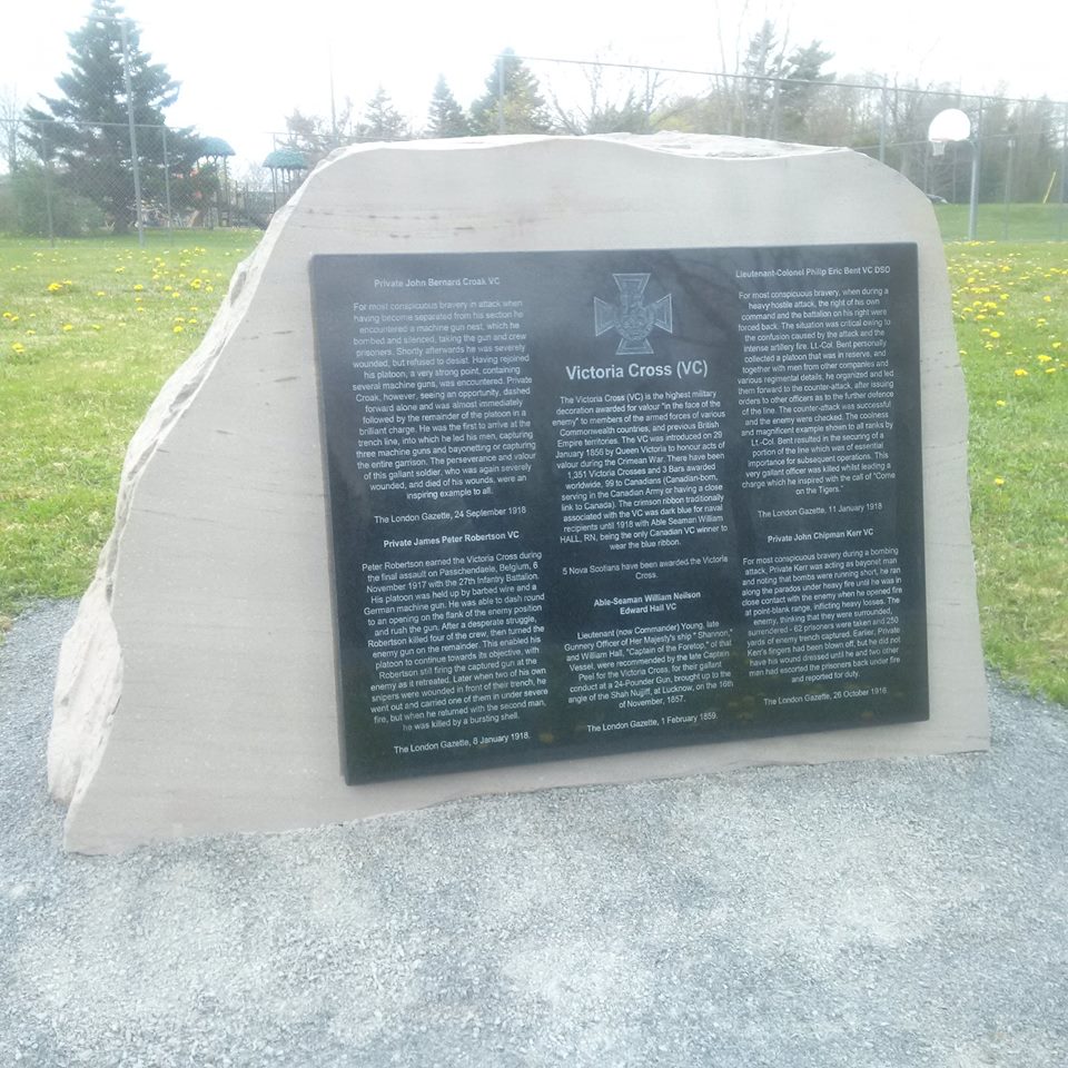 Rocher commémoratif – Récipiendaires de la Croix de Victoria de la Nouvelle Écosse
