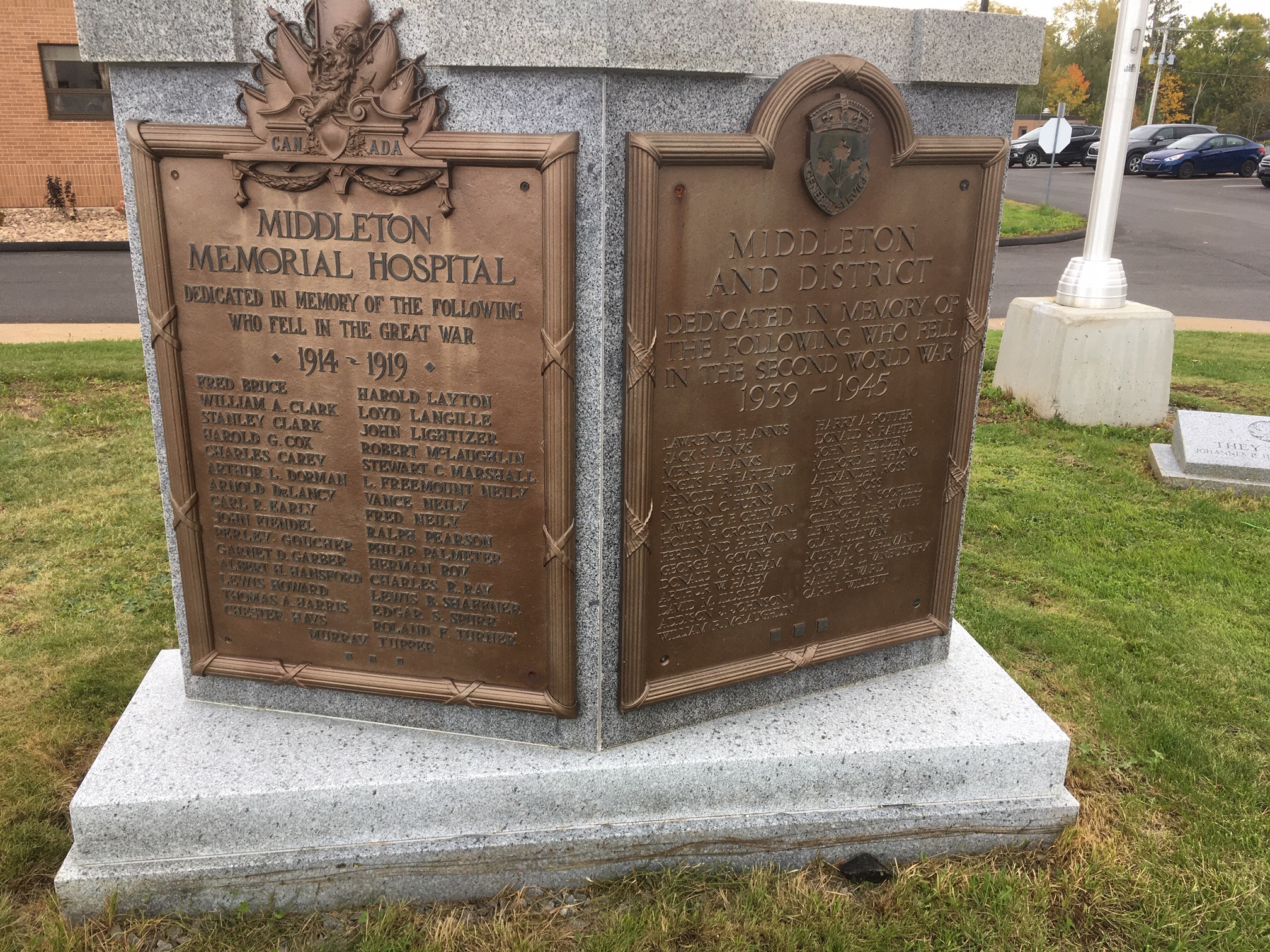 Middleton Memorial Hospital World Wars Plaques