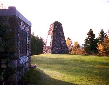 cairn (surroundings)