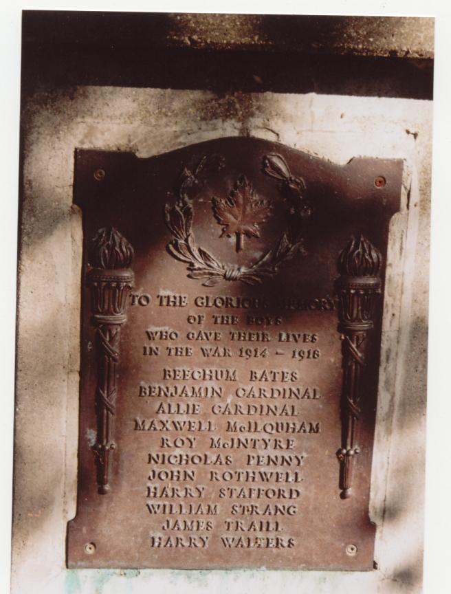 left plaque