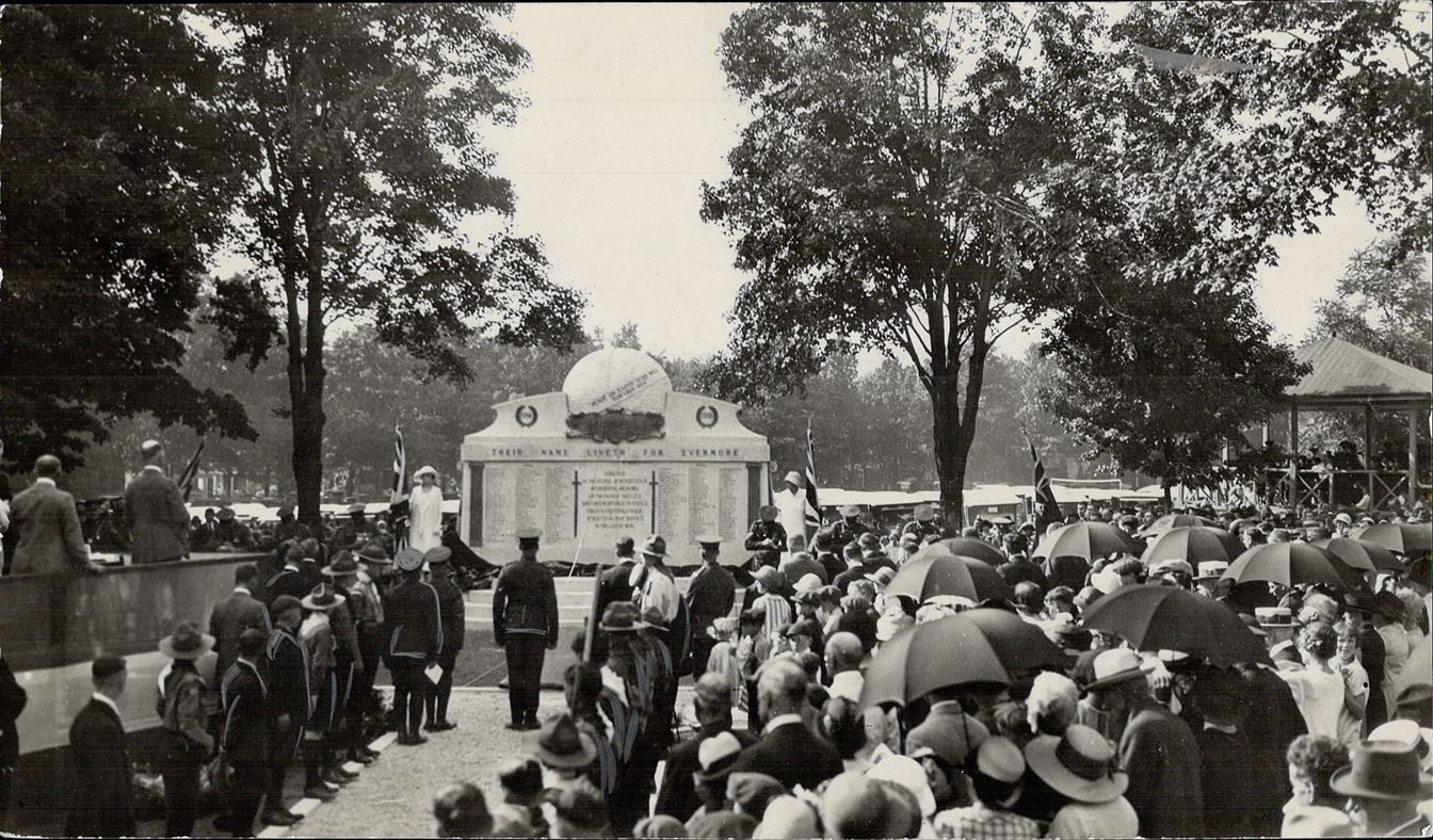Le monument aux morts de Woodstock en 1929.