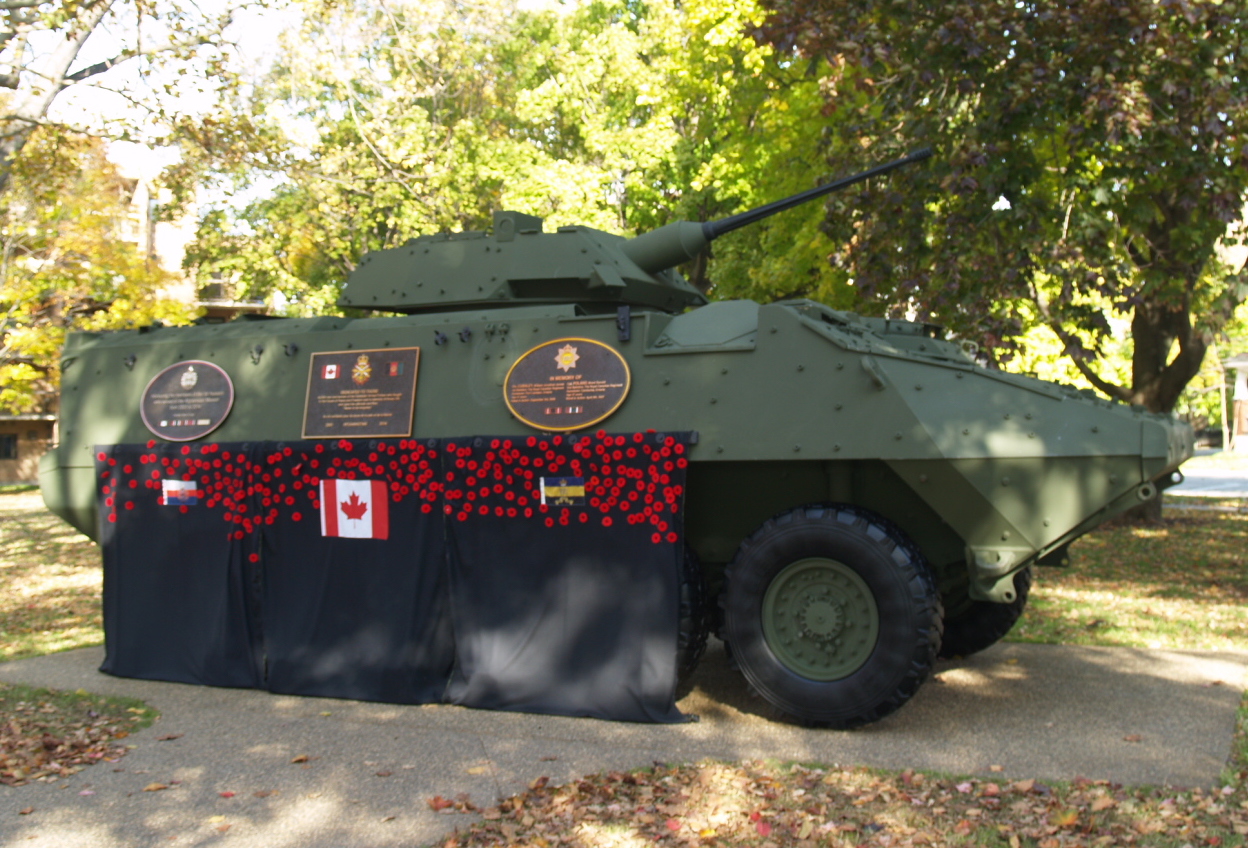 Monument de Sarnia Lambton en hommage aux soldats déployés en Afghanistan