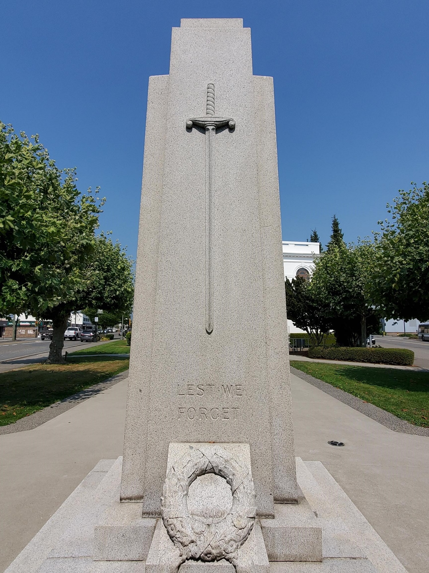 Chilliwack Cenotaph - National Inventory of Canadian Military Memorials ...