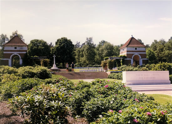 Holten Canadian War Cemetery