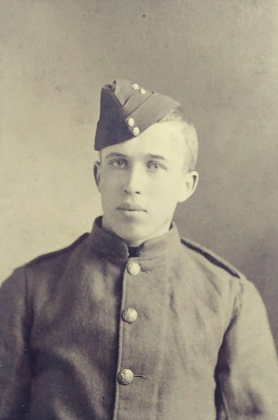 Photo of H. Gordon MacNaughton