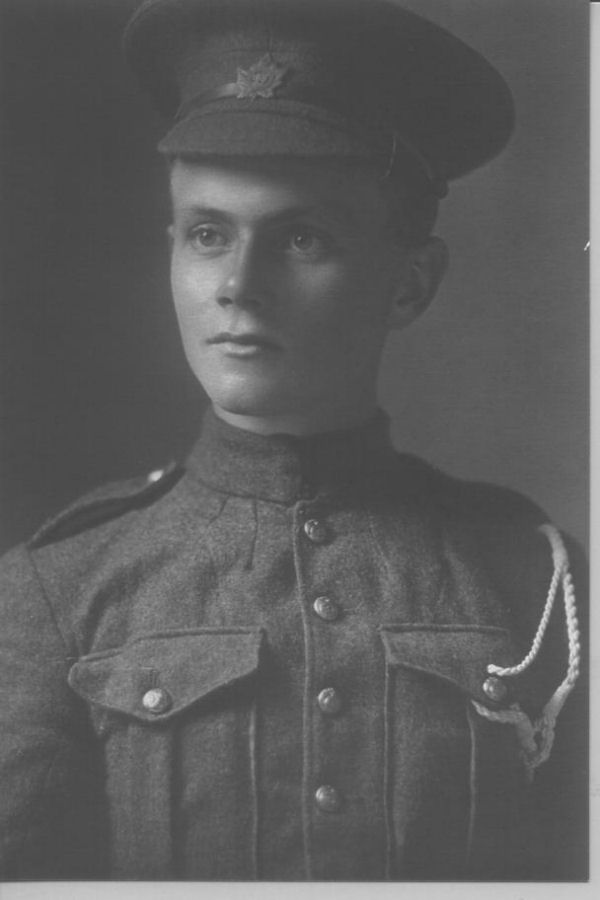 Photo of Ewart Hollingshead