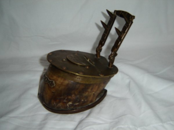 Horse Hoof Ink Well (left side)