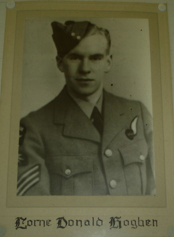 Photo of Donald Lorne Hogben