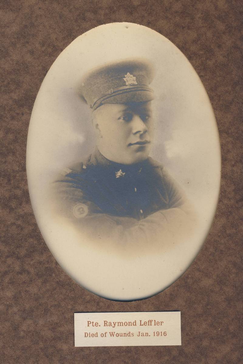 Photo de Raywood Douglas Leffler