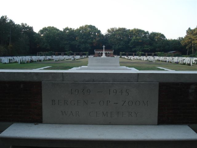 Bergen-op-Zoom War Cemetery