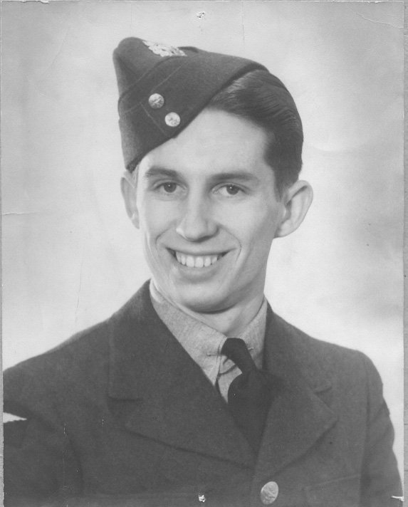 photo 2 of  Lewis Dearlove