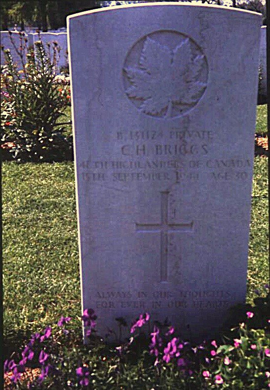 Headstone of Charles H. Briggs