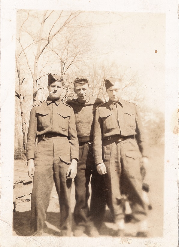 Photo of Kenny Kerwin, Percy Ferns, Ike Bell c1941