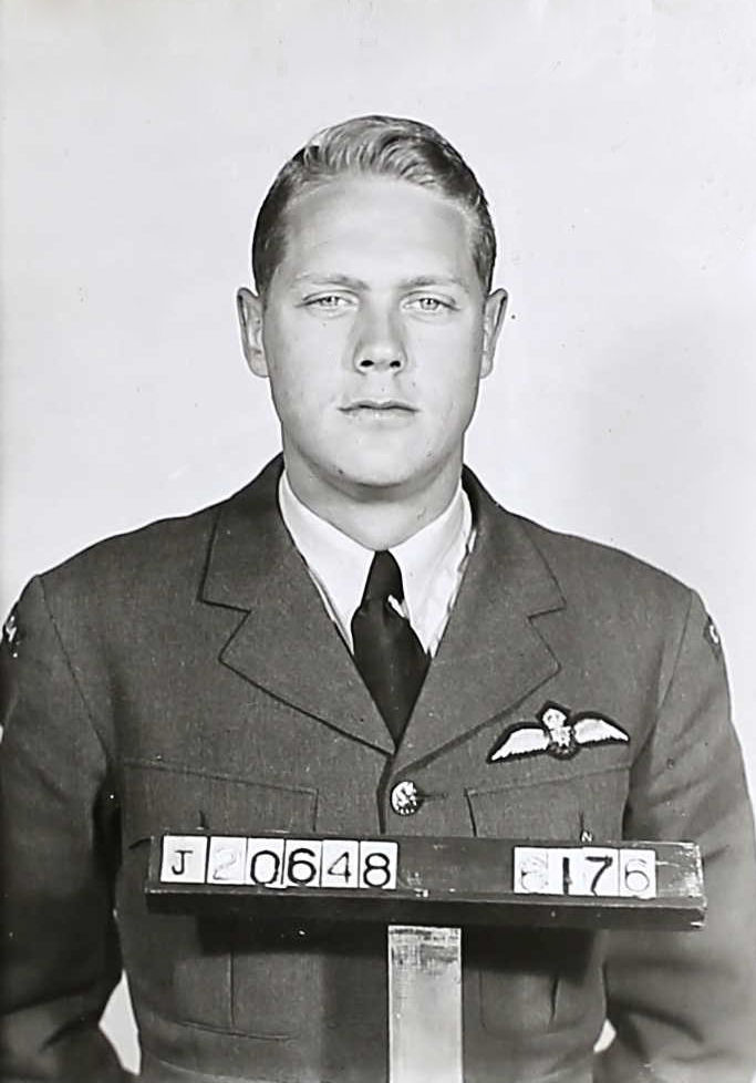 Photo of Frank MacDonald Thomas