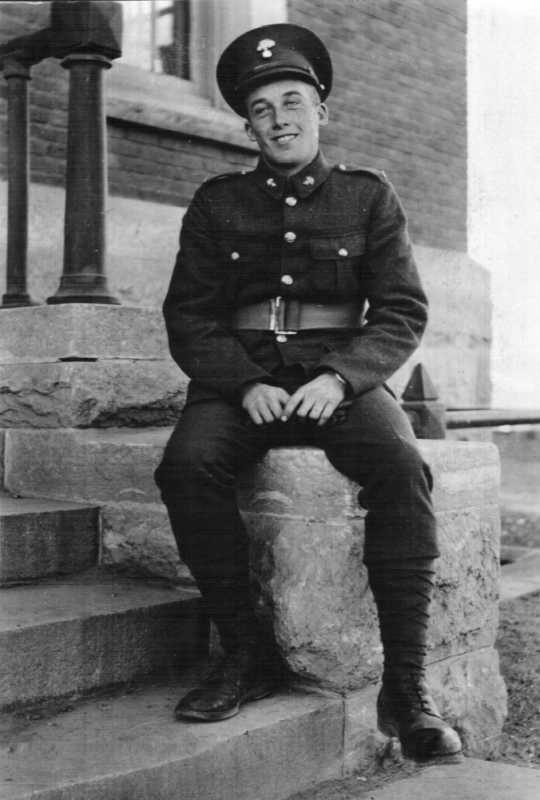 Photo of FRANK MAXWELL FOORD