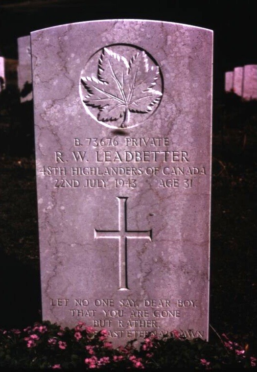 Headstone of Ray William Leadbetter