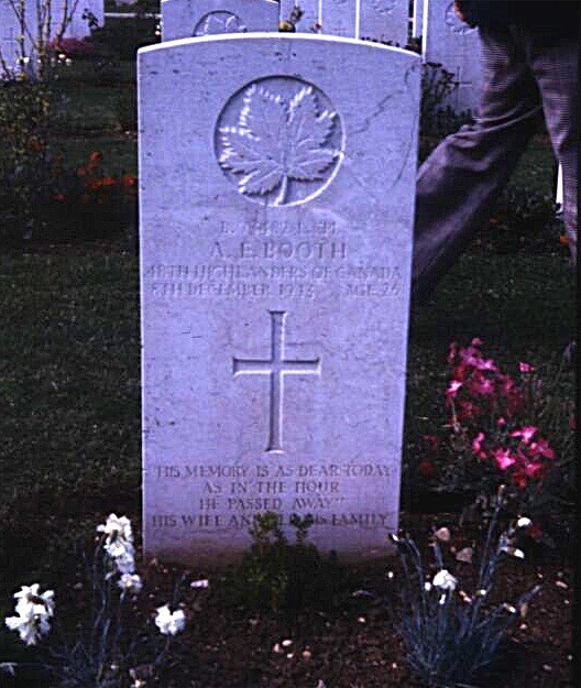 Headstone of Arthur E. Booth