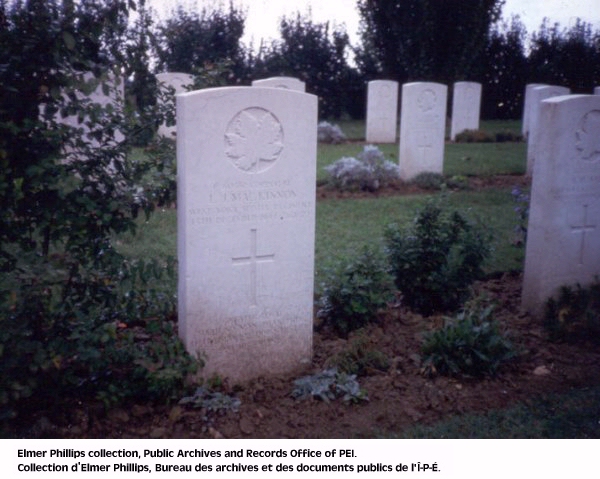 Grave marker for L.J. Mackinnon