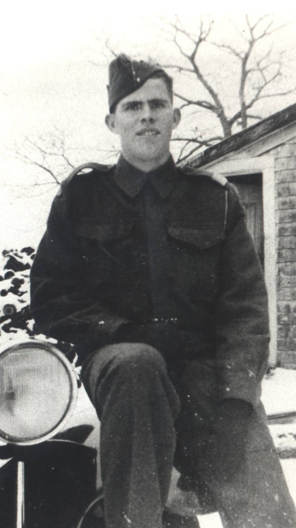 Photo of Robert Lloyd Magee