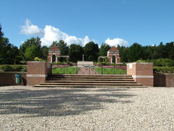 Holten Canadian War Cemetery