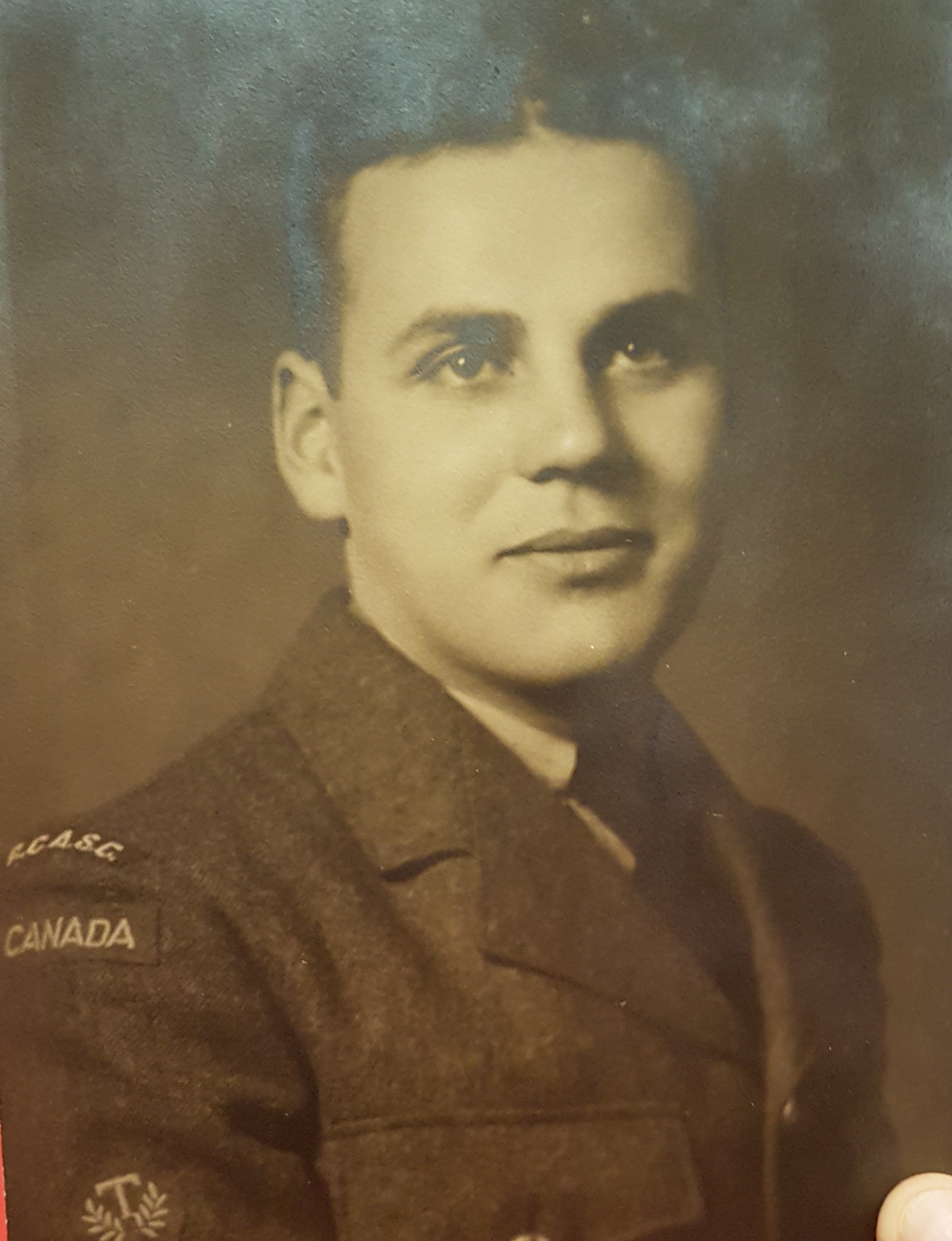 Photo of RALPH LESLIE MORRISON