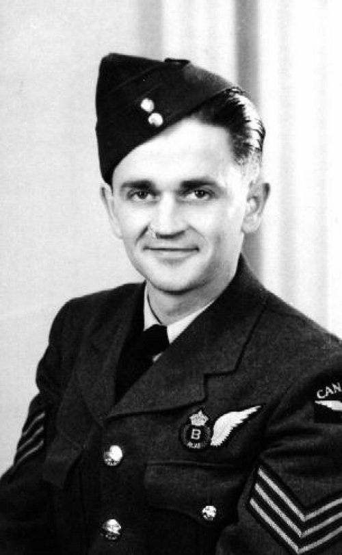 Photo of Gordon Jackson