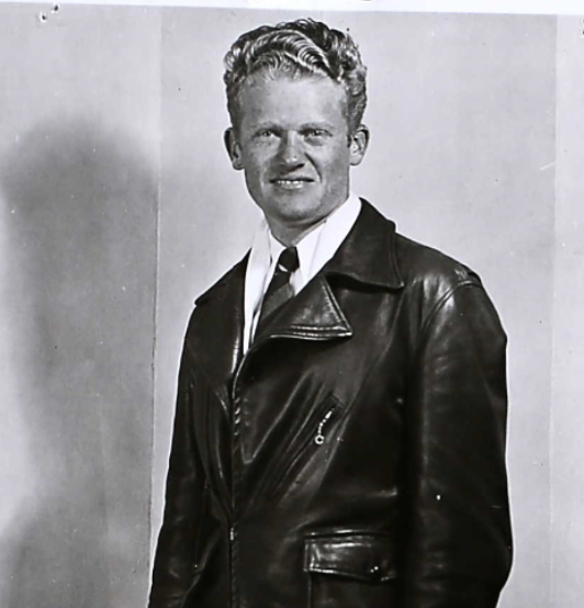 Close up Photo of Loriman Percival