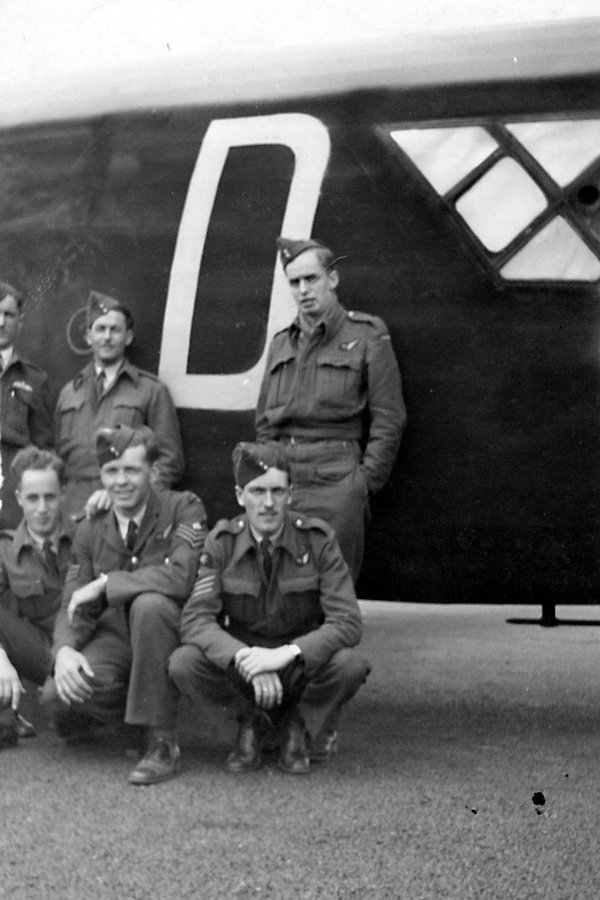 Photo 2 of Halifax Bomber crew