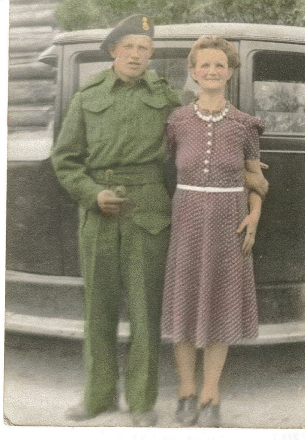 Photo of Arthur McLean & mother, Daisy