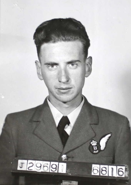 Photo of Donald McKenzie MackIntosh