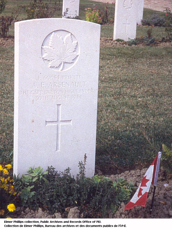 Grave marker for Albert Arsenault