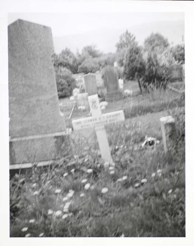 Temporary grave marker