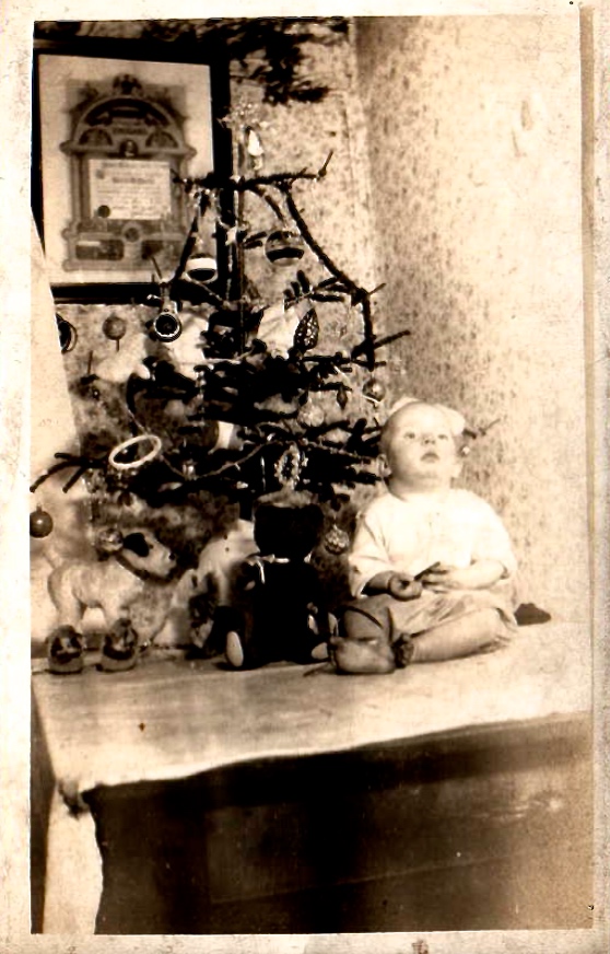 Photo of DENNIS HOARE