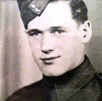 Photo of LLOYD WENDELL DE MERCHANT