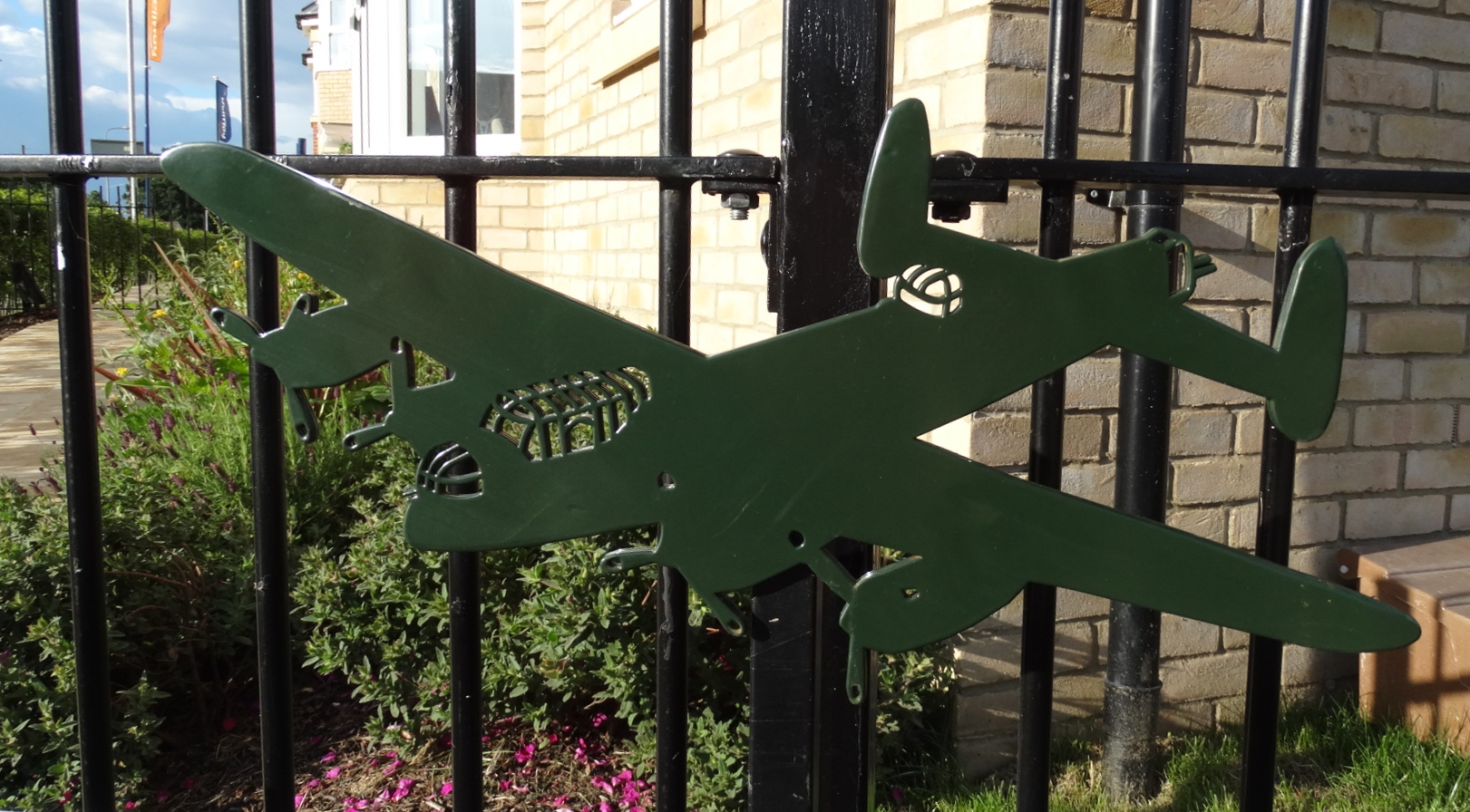 Close up of Lancaster Approach