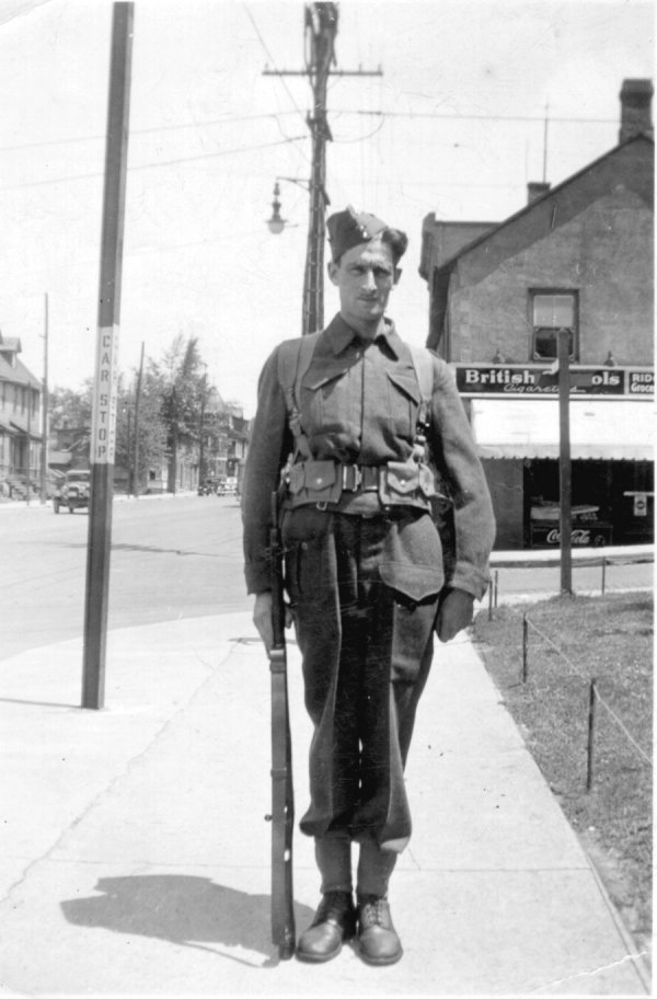 Photo of Leslie Carey