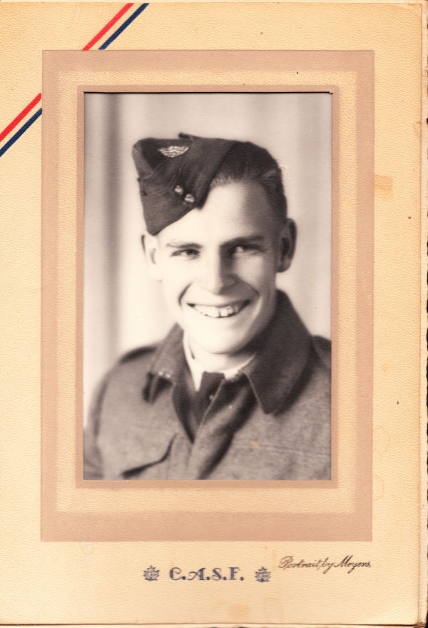 Photo of Robert Hutton