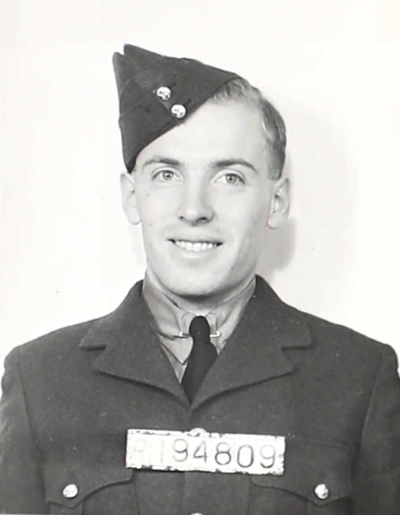 Photo of ROBERT LINDSAY MAIN