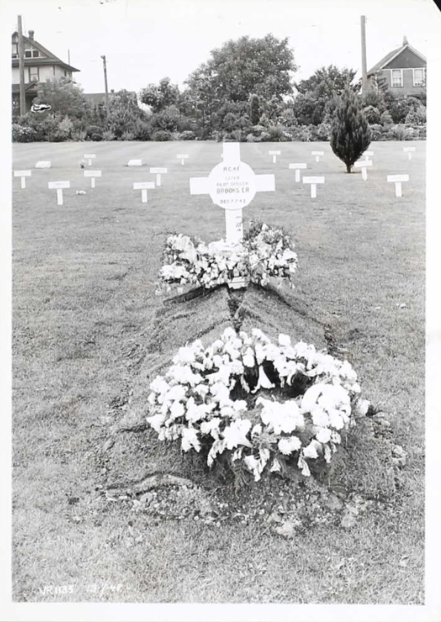 Temporary grave marker