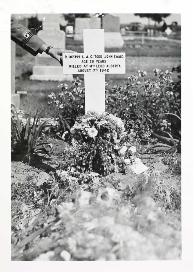 Temporary grave marker