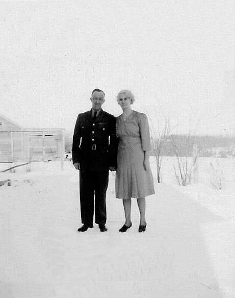 Photo of Charles and Daisy Bugg