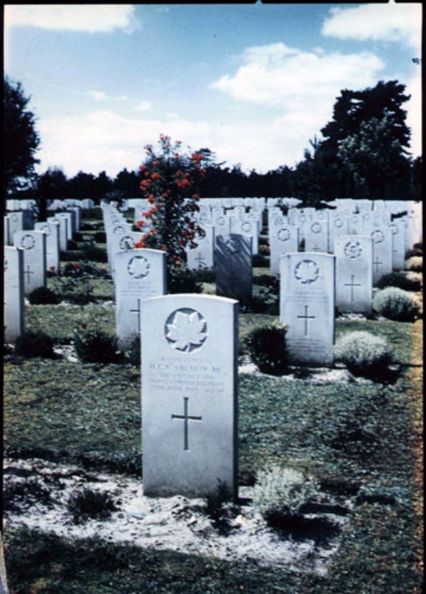 Gravestone of Harry Salmon