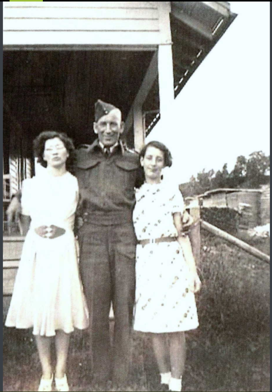 Photo of Margaret, William and Pauline