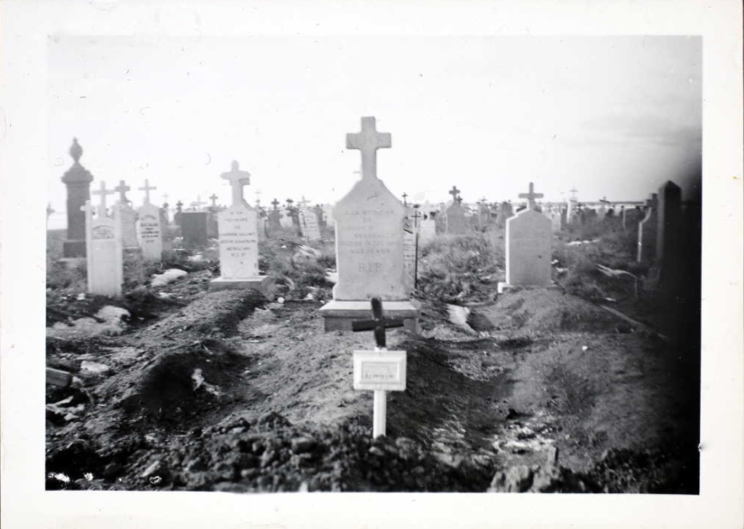 Temporary grave marker