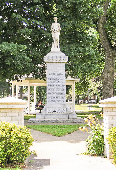 Mt Brydges Cenotaph.