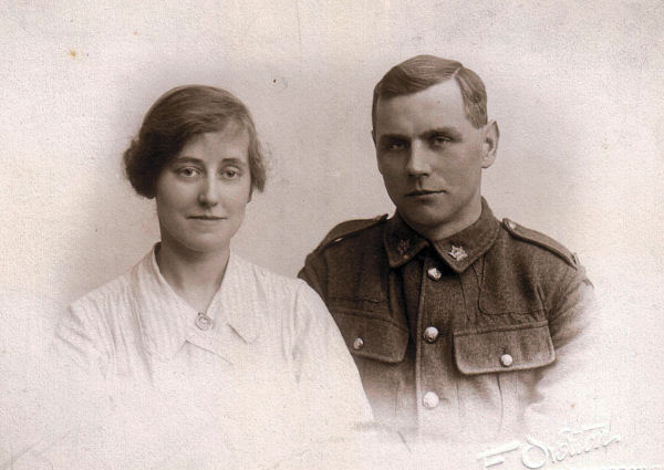 Photo of Harold & Milicent Hawkin(nee Beastall)