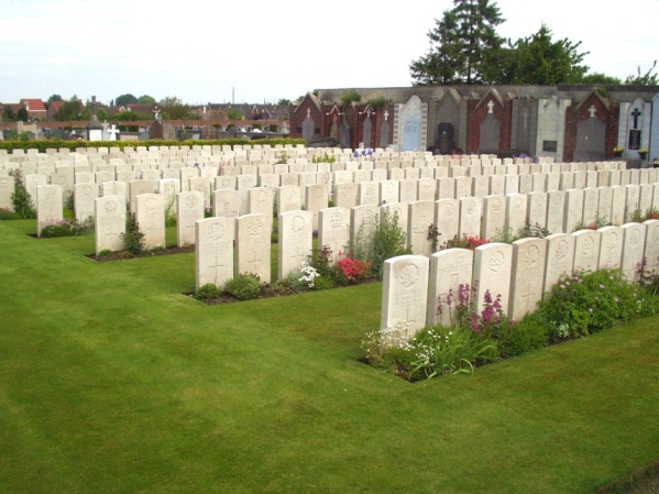 Noeux-les-Mines Communal Cemetery
