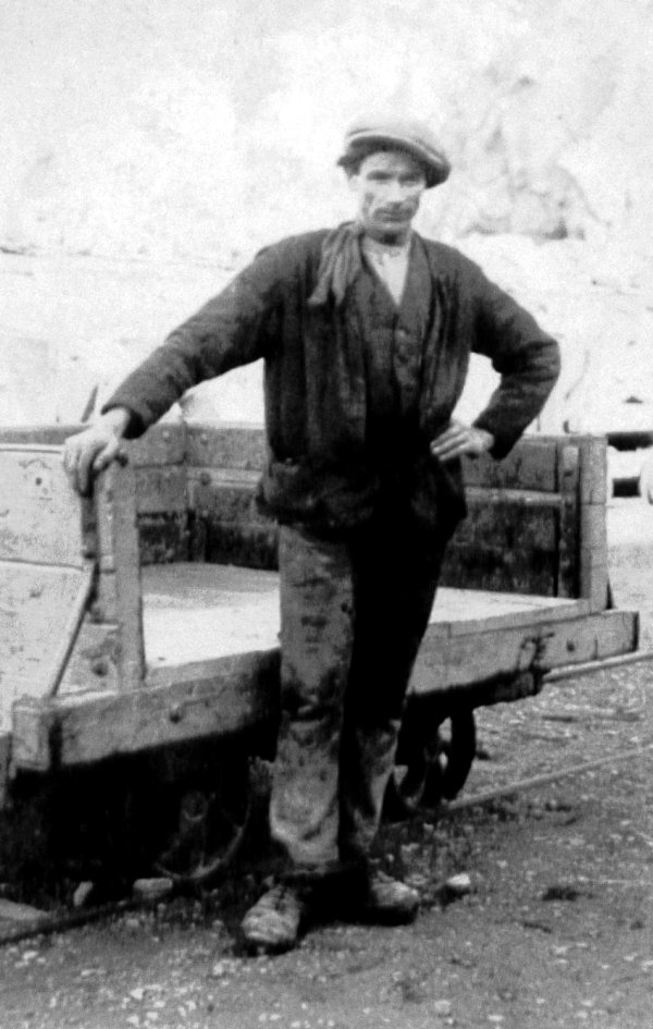 Lloyd George Roberts (brother)